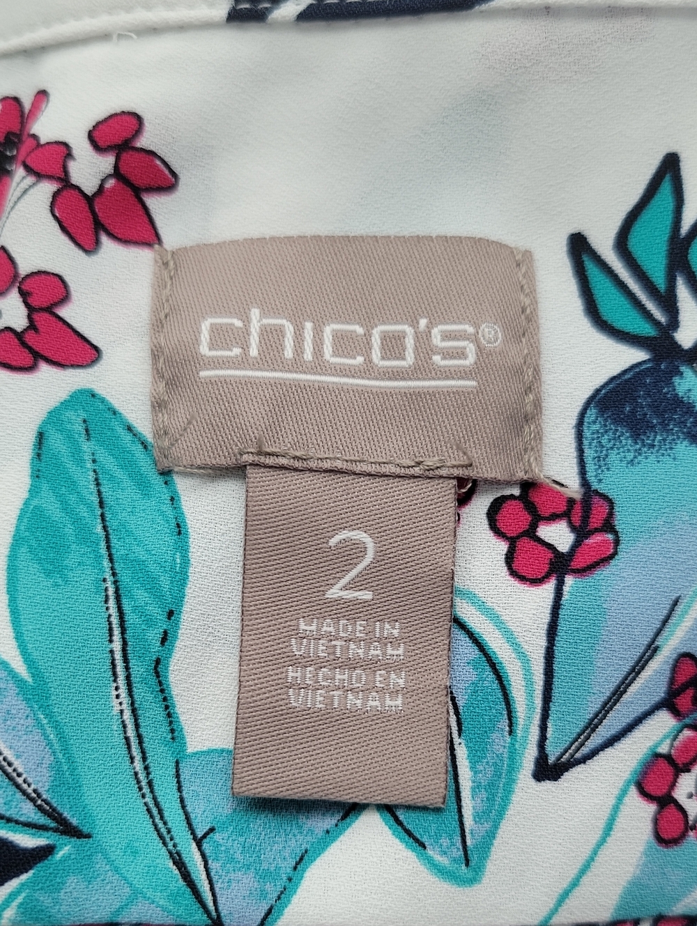 Chico's White Brilliant Blooms Floral 3/4 Sleeve Button Down Blouse Size Large - Picture 5 of 7